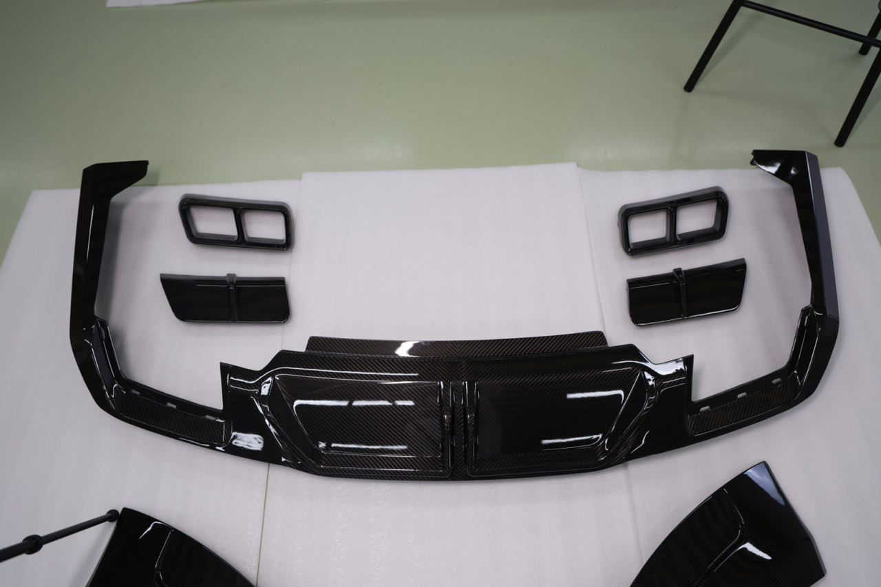 Range Rover Vogue L460 2022+ Carbon Fibre Rear Diffuser | Vogue Performance Body Kit Upgrade