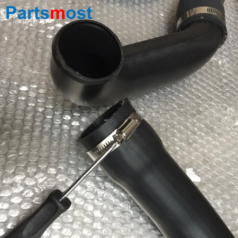 INTERCOOLER INLET MANIFOLD PIPE FOR LAND ROVER LR2 FREELANDER 2.2 INTERCOOLER TO MANIFOLD HOSE WITH CLAMPS NEW LR066429 LR002589