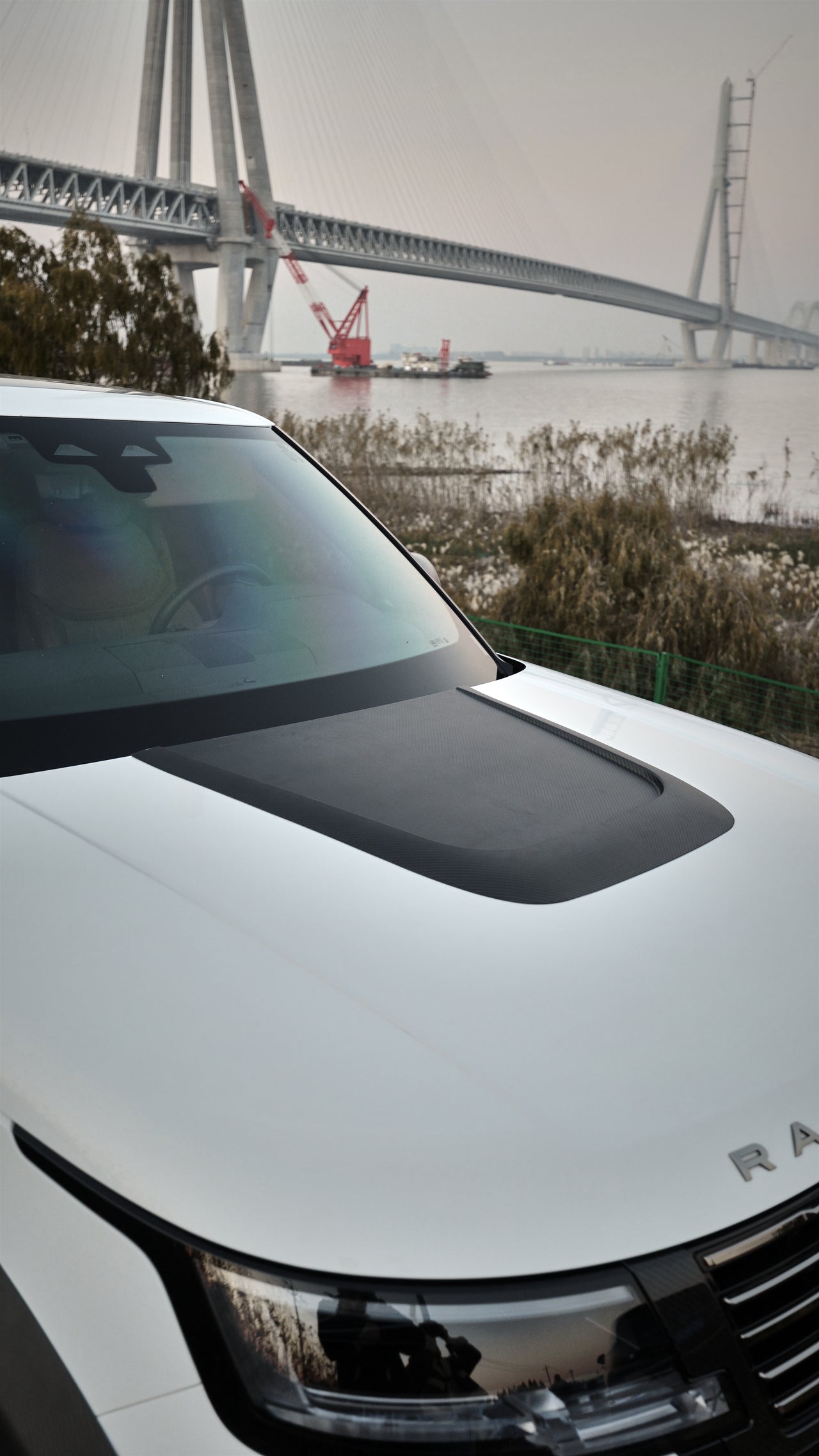 Range Rover L460 2022+  Carbon Fibre Hood Cover