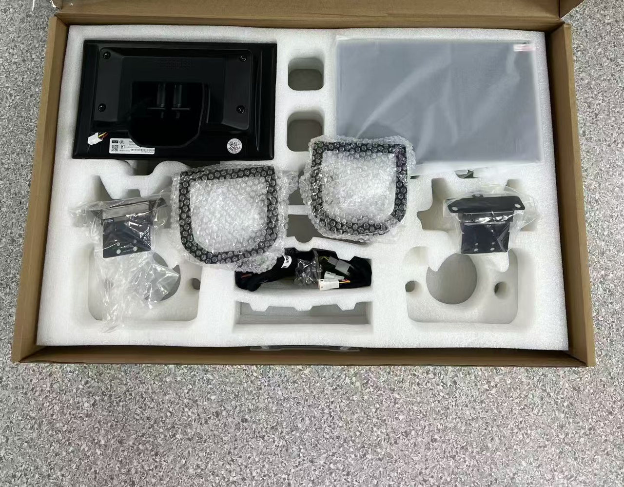 11.4 Inch Rear Entertainment Screens for Defender L663