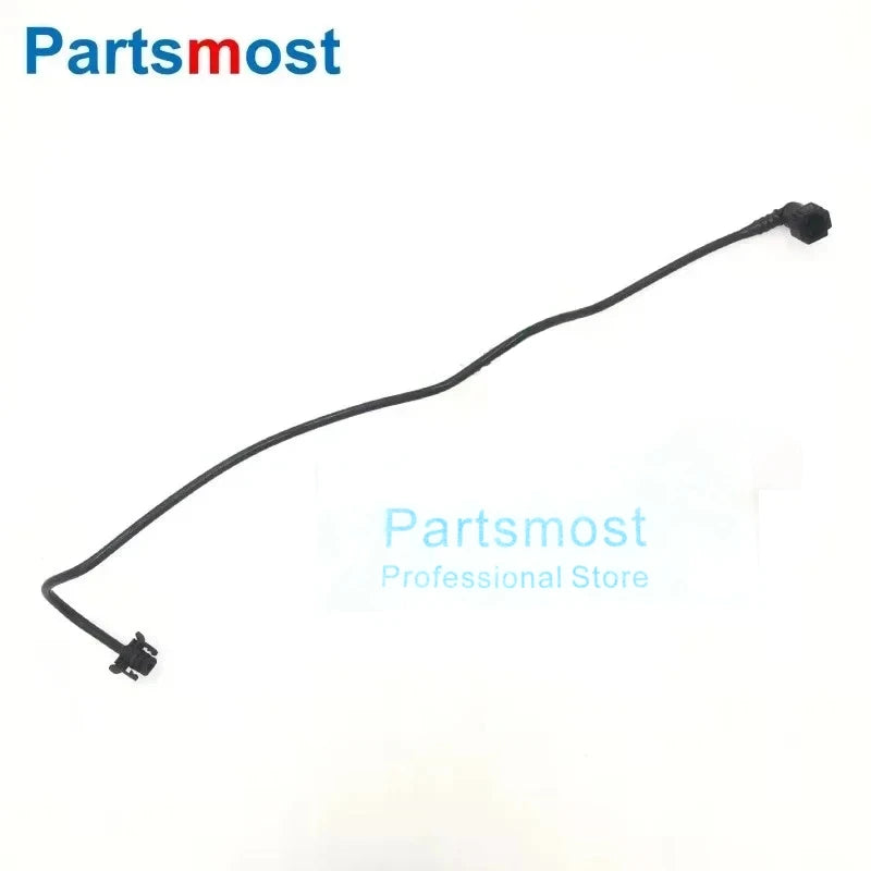 Radiator Hose From or To Expansion Tank for Land Rover LR2 3.2L Engine To Overflow Reservoir Pipe Kit LR000933 LR006165 LR019341
